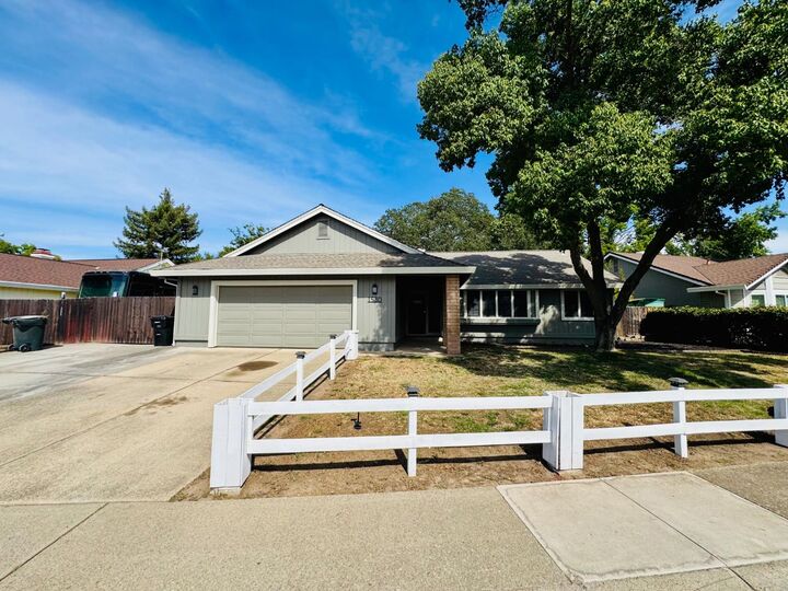 Property Photo:  1530 Vista Creek Drive  CA 95661 