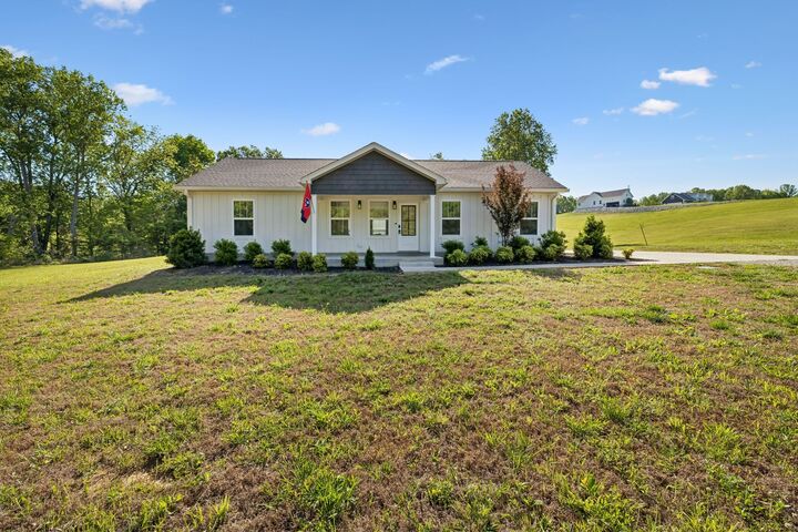 Property Photo:  300 Still Point Rd  TN 37166 