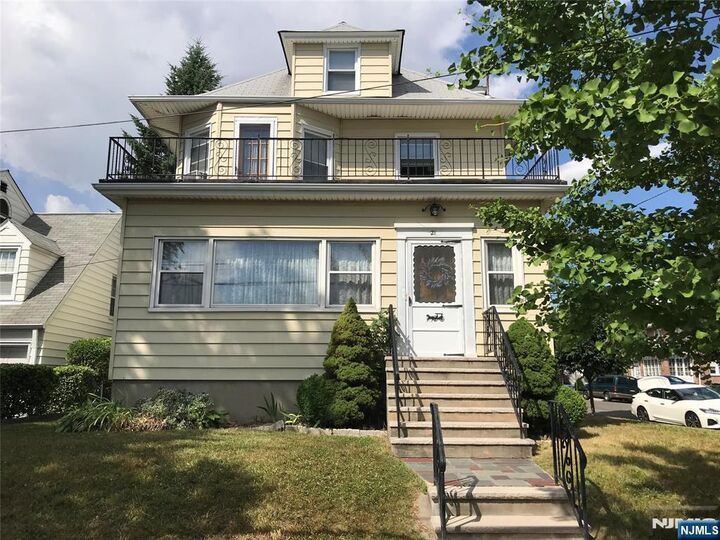 Property Photo:  21 Barrows Avenue 1st Flr  NJ 07070 