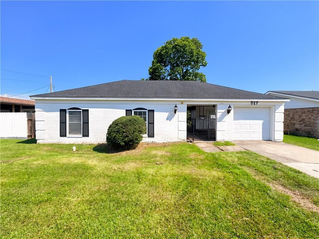 Property Photo: 517 Farmington Place LA 70056