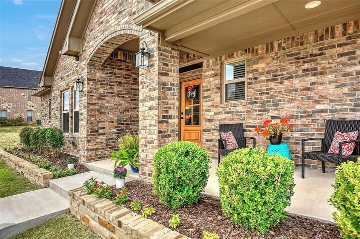 Property Photo: 3818 Sumner Court TX 75090
