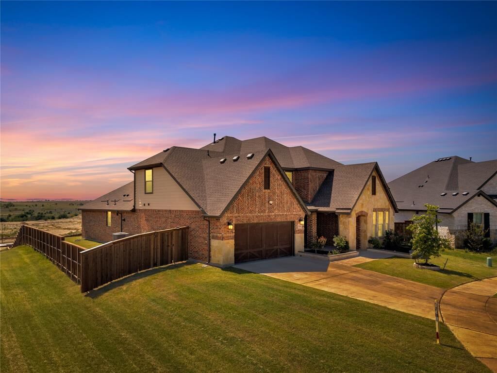 Property Photo:  5884 Turner May Drive  TX 76126 