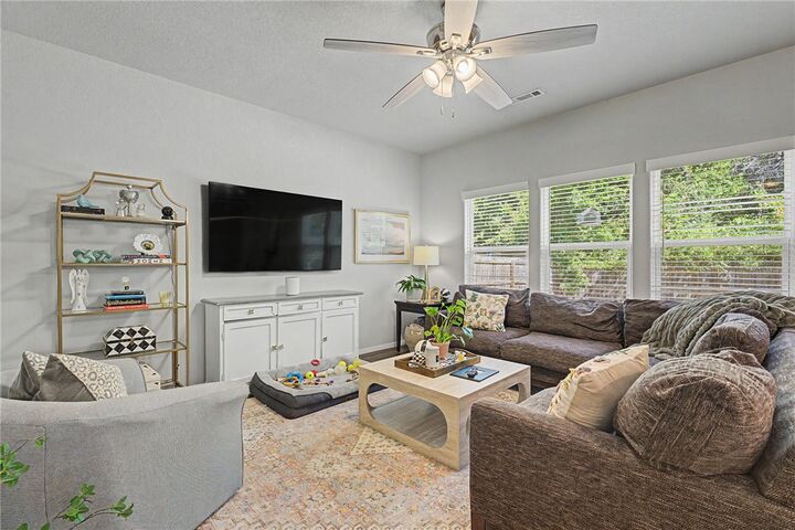 Property Photo: 4738 W Hoover Loop AR 72704