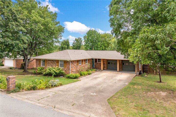 Property Photo: 1001 Eugene Street AR 72601