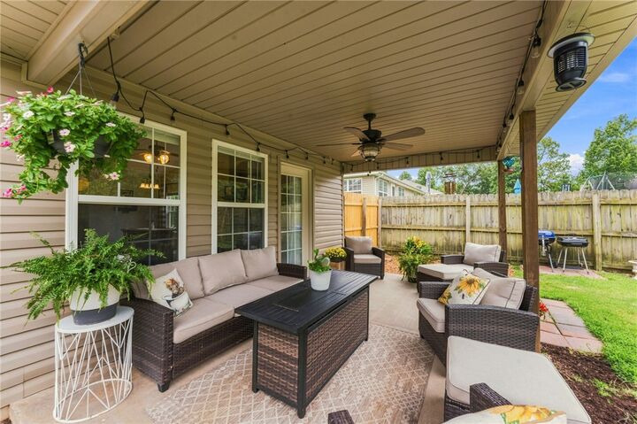 Property Photo:  7 Blythe Circle  AR 72714 