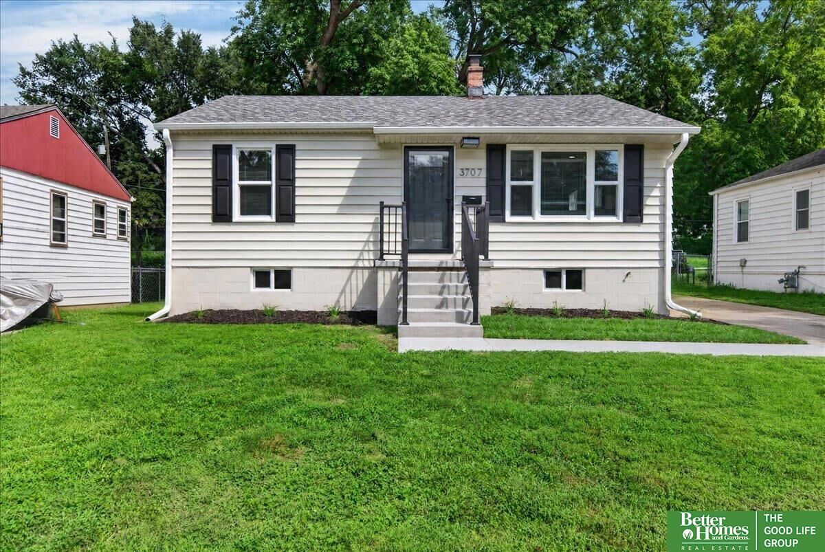 Property Photo:  3707 N 56th Street  NE 68104 