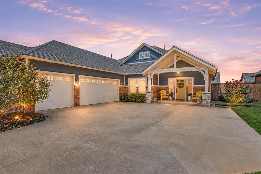 Property Photo:  8421 NW 134th Street  OK 73142 