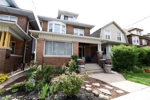 Property Photo:  43 Spadina Avenue 1  ON L8M 2X2 
