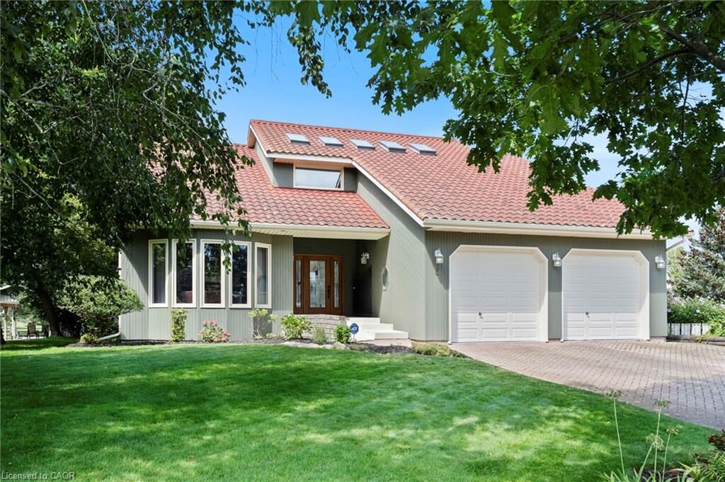 Property Photo: 6 Howey Avenue ON N0E 1M0