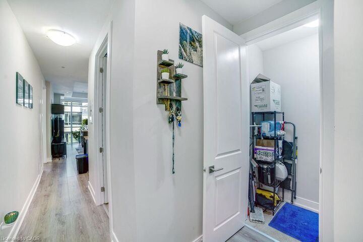Property Photo:  150 Main Street W 810  ON L8P 1H8 