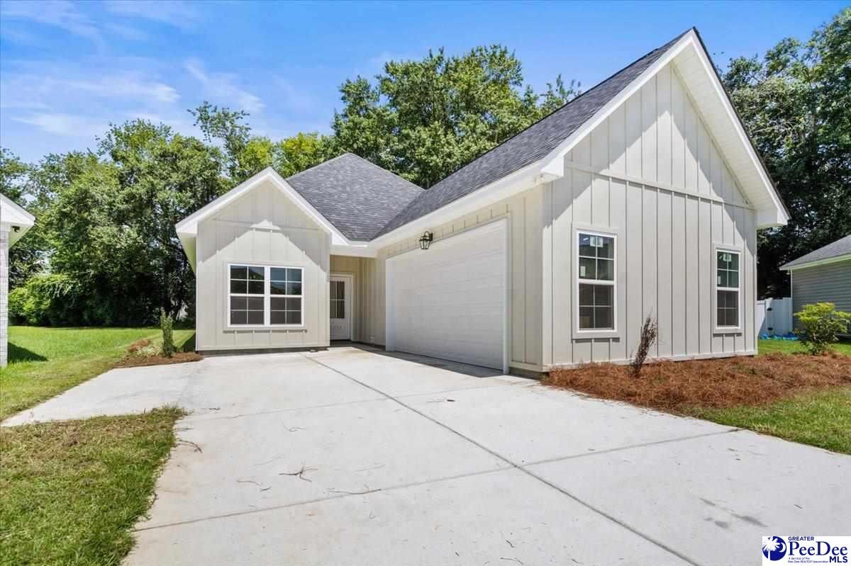 Property Photo: 2204 New Forrest Court SC 29501