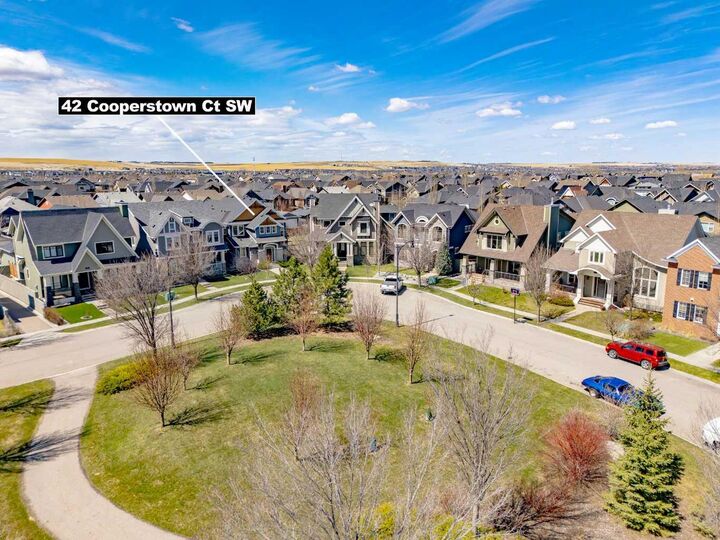 Property Photo: 42 Cooperstown Court SW AB T4B 2C5