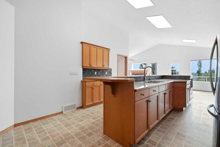Property Photo:  288 Springborough Way SW  AB T3H 5M7 