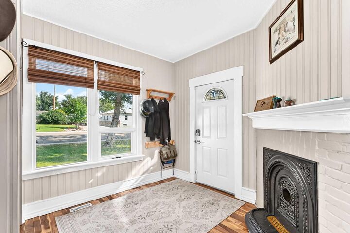 Property Photo:  160 20 Street  AB T0L 0Z0 