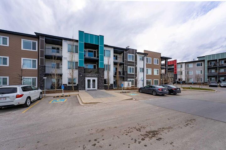 Property Photo: 20 Sage Hill Terrace NW 111 AB T3R 0W8