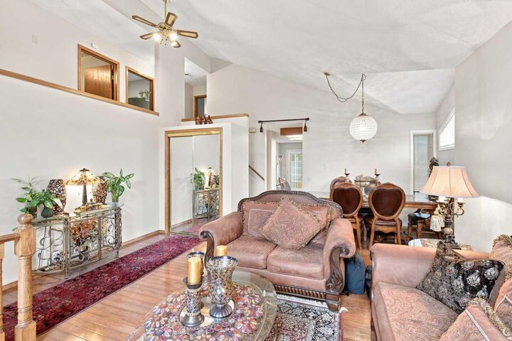 Property Photo: 2709 Signal Hill Bay SW AB T3H 2L5