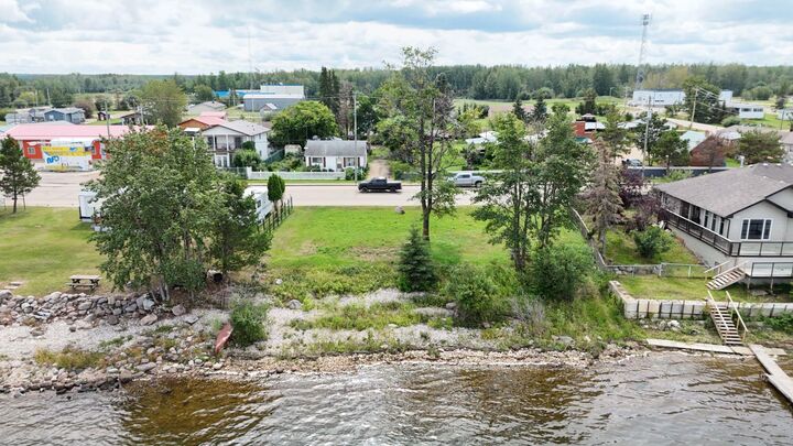 Property Photo:  79 Peace River Avenue  AB T0G 1J0 