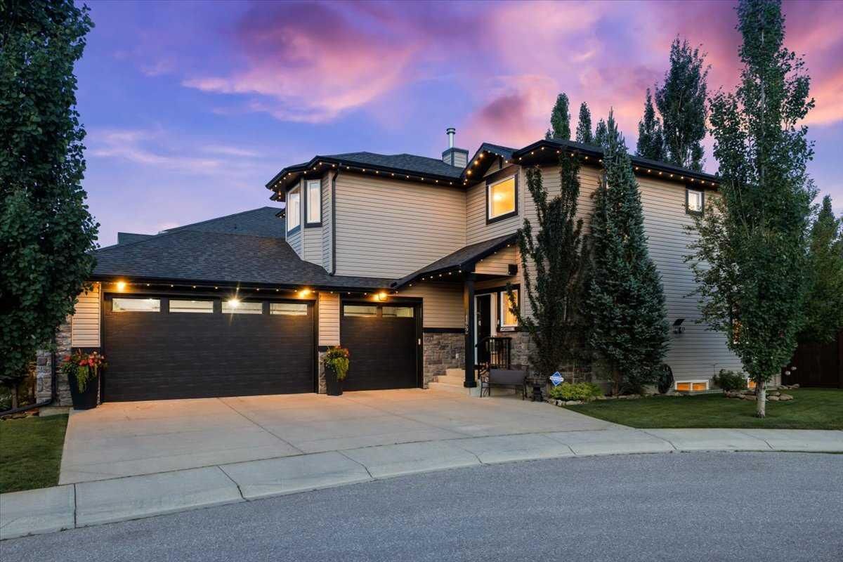 Property Photo: 122 Royal Birkdale Crescent NW AB T3G 5R5