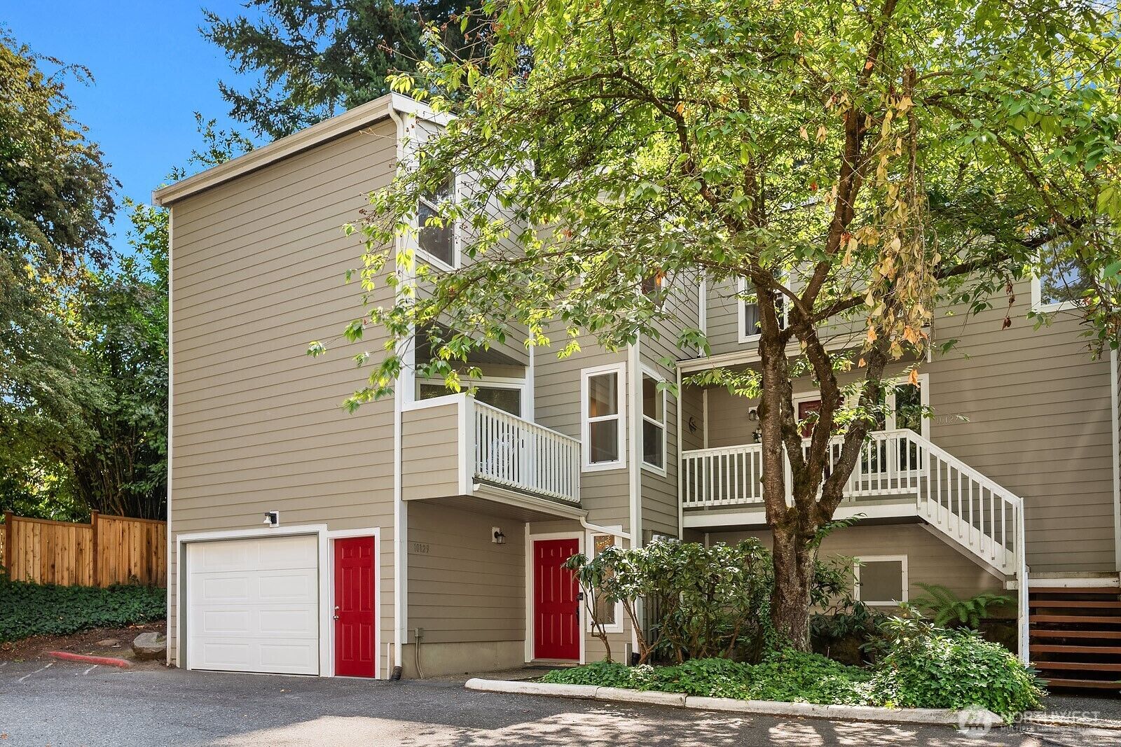 Property Photo: 10129 NE 124th Place WA 98034