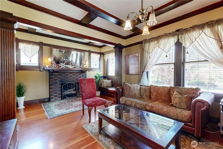 Property Photo:  320  Juniper Street  WA 99362 