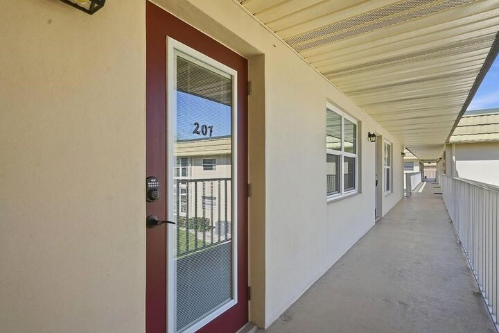 Property Photo:  4 Vista Gardens Trail 207  FL 32962 