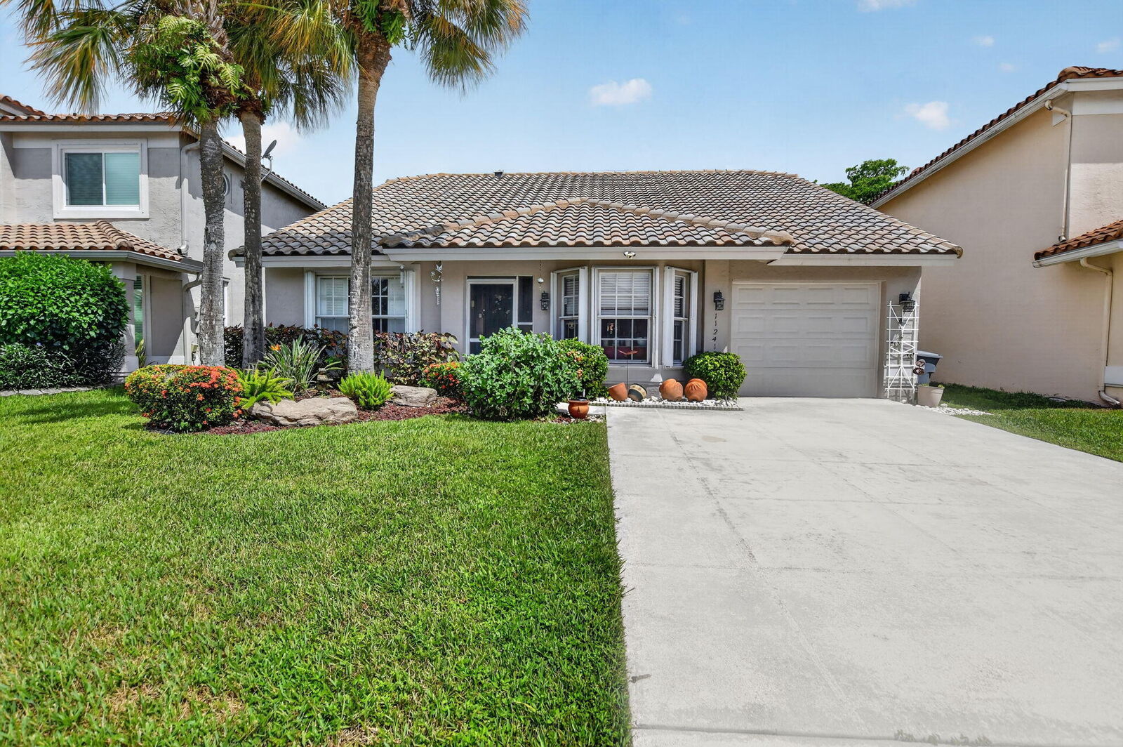 Property Photo:  11241 Coral Reef Drive  FL 33498 