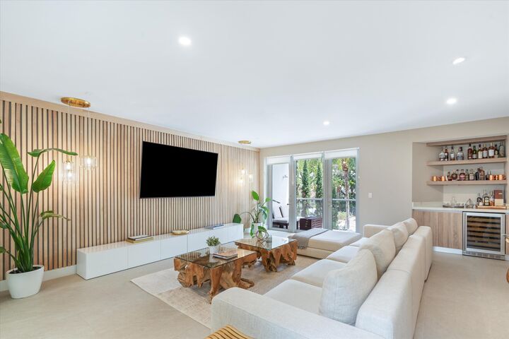 Property Photo: 1509 NE 4th Place FL 33301