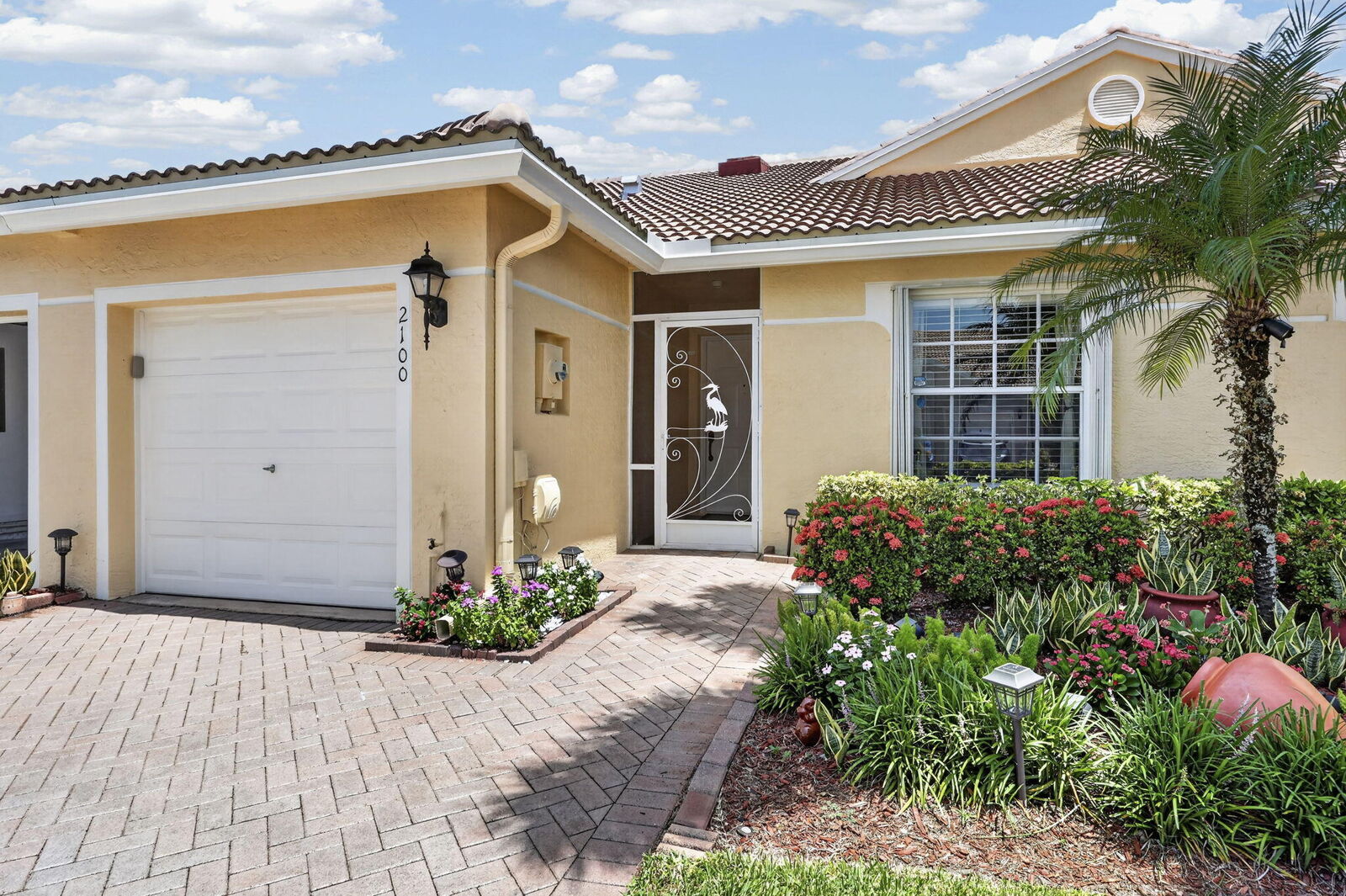 Property Photo:  2100 Stonington Terrace  FL 33411 