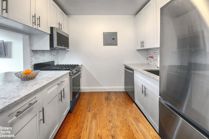 Property Photo: 420 E 58th Street 18C NY 10022