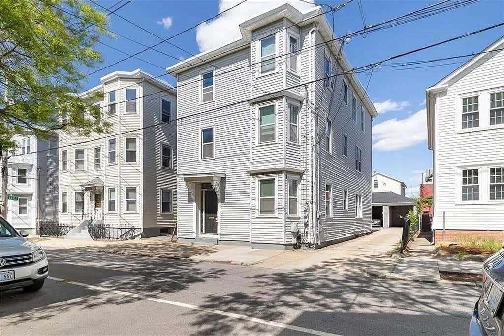 Property Photo:  74 Sutton Street 3  RI 02903 