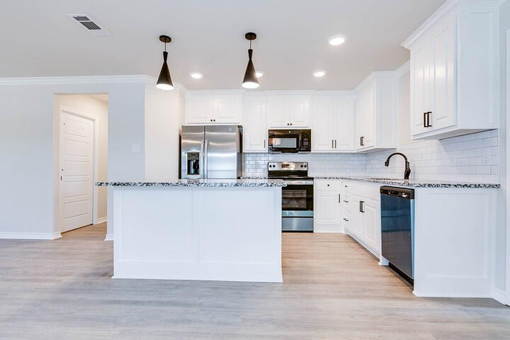 Property Photo:  1005 Claborne Court  TX 76903 