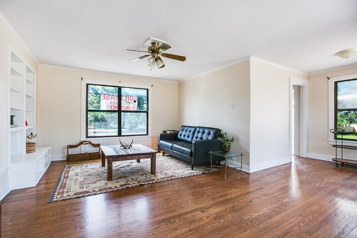 Property Photo: 421 W Concho Avenue Ste G TX 76903