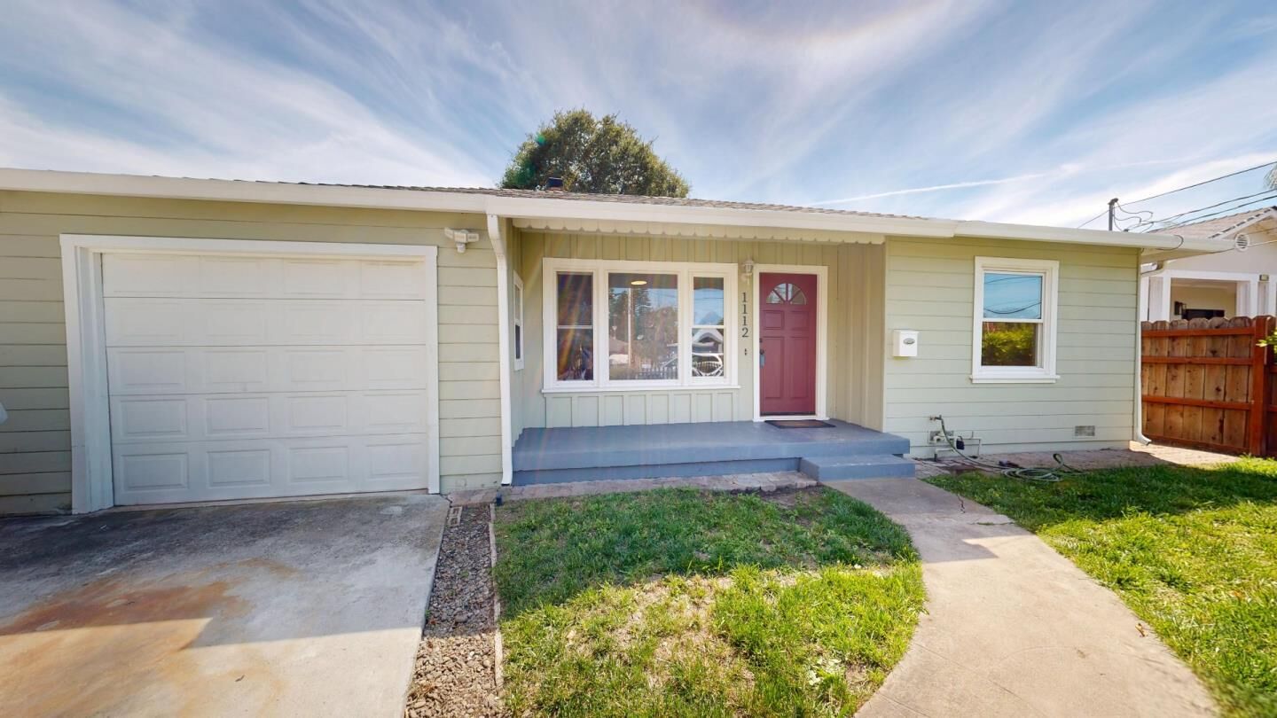 Property Photo: 1112 Bay Road CA 94303