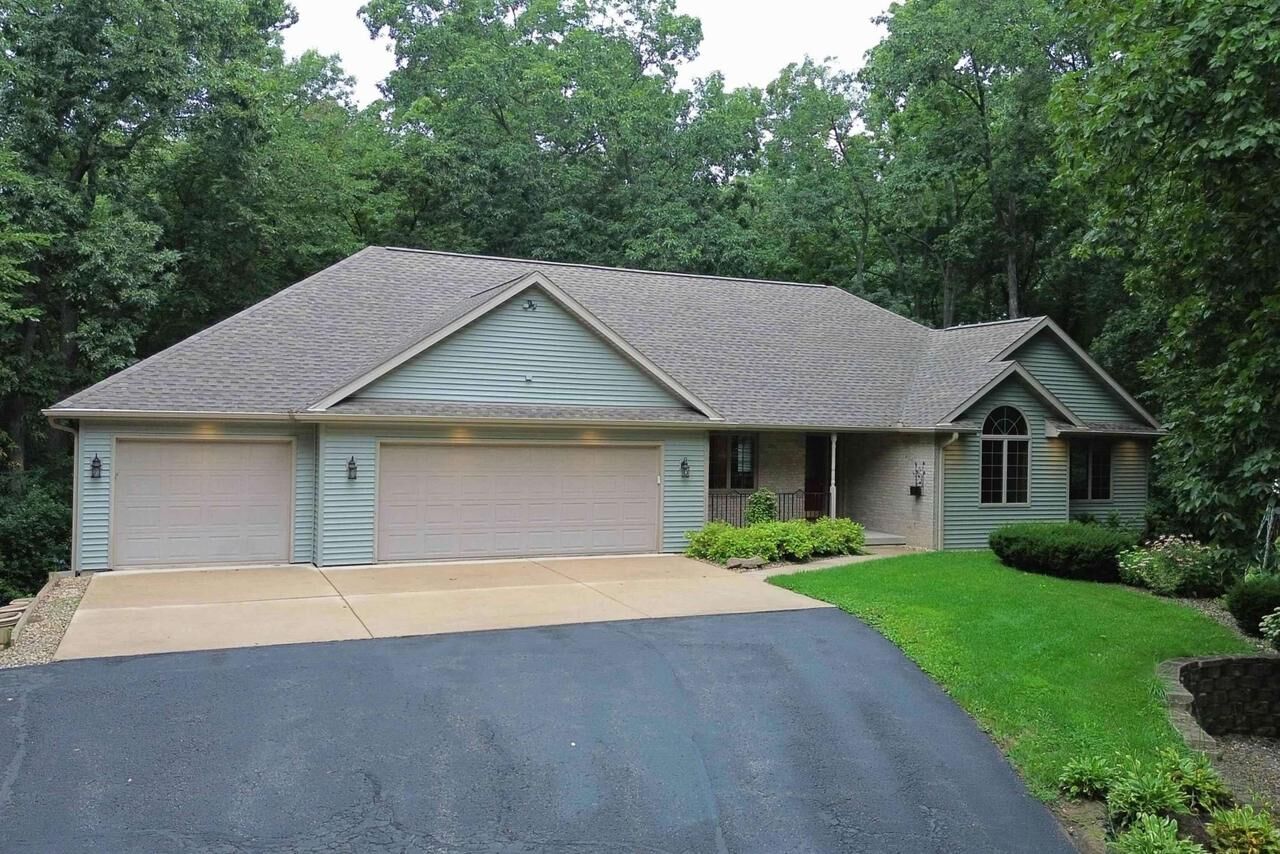 Property Photo: 13344 W Forest Hollow Lane WI 53536