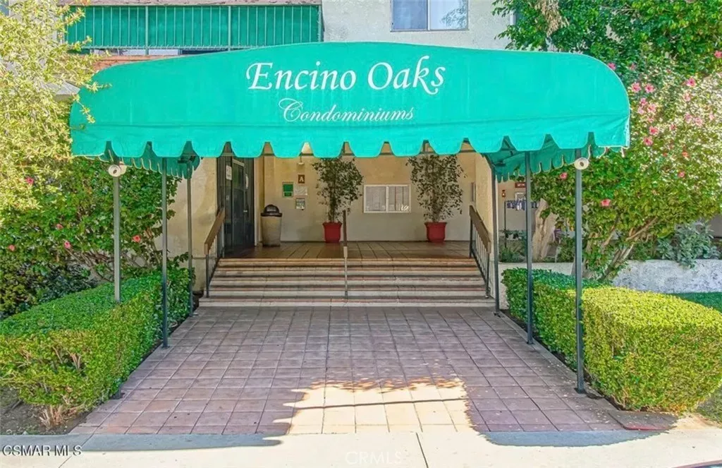 Property Photo:  5460 White Oak E130  CA 91316 