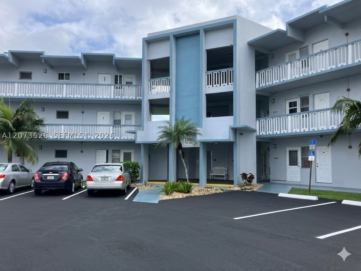 Property Photo:  2300 Park Ln 203  FL 33021 