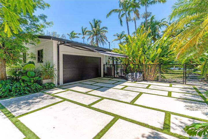 Property Photo:  13400 SW 70th Ave  FL 33156 