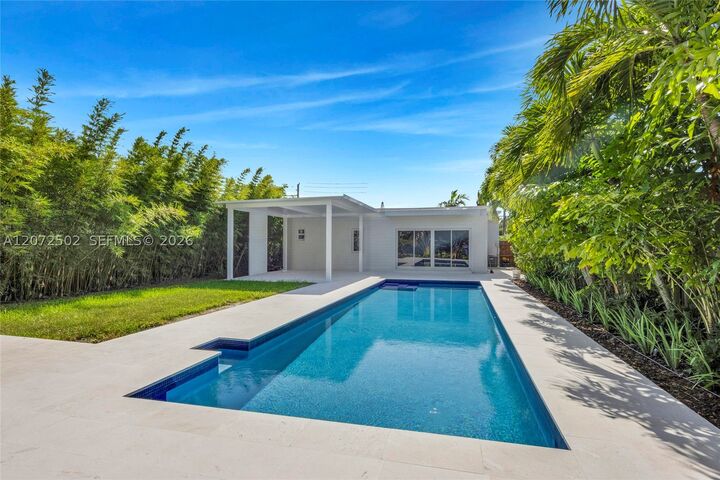 Property Photo:  2635 SW 64th Ave  FL 33155 