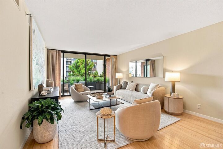Property Photo:  101 Lombard Street 303W  CA 94111 