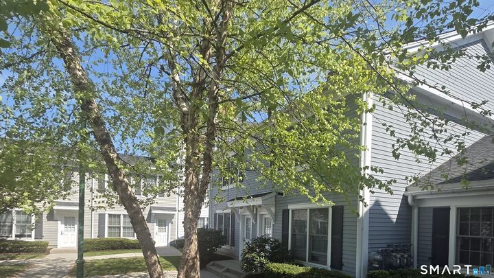 Property Photo: 49 Fairgate Drive CT 06902