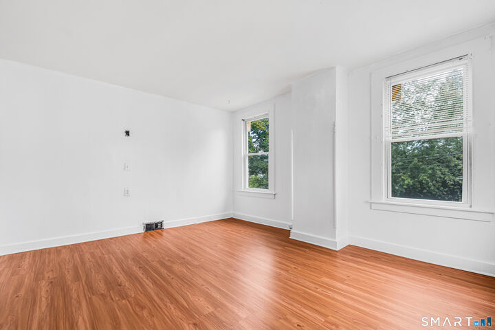 Property Photo:  175 Division Street 1  CT 06401 