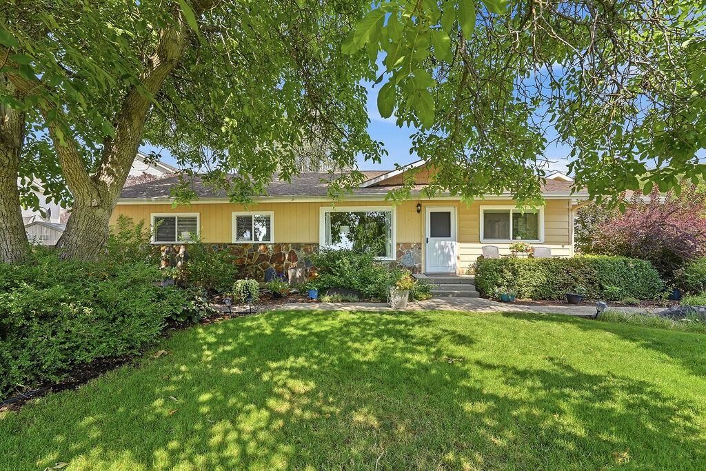 Property Photo:  1616 W Strong Rd  WA 99208 