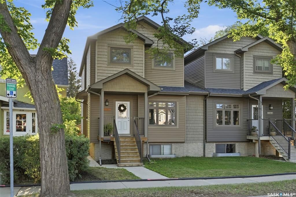 Property Photo: 2136 B Lorne Avenue SK S7J 0R5