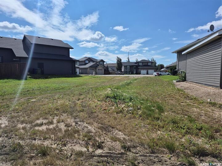 Property Photo:  122 Hedley Terrace  SK S0K 1E0 