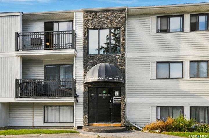 Property Photo:  258 Pinehouse Place 303  SK S7K 4X1 