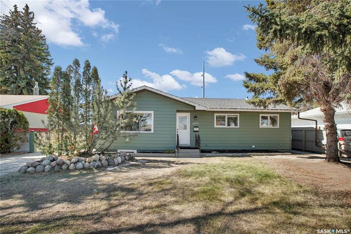 2406 Preston Avenue S — photo 1