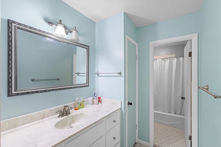 Property Photo: 608 Collingswood Drive AL 36301