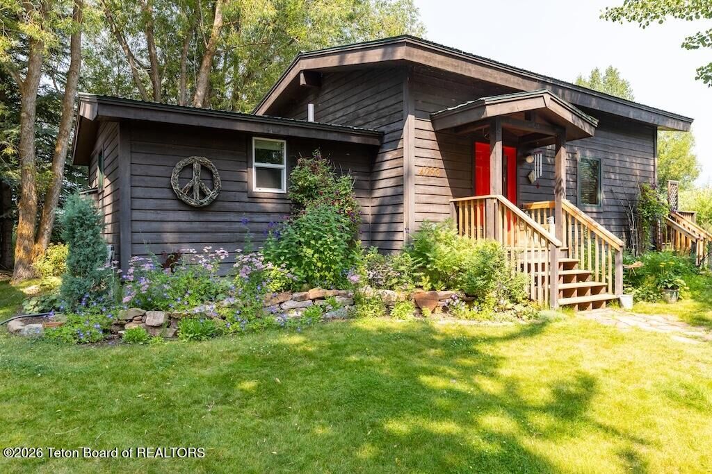 Property Photo: 4293 W Leeper Lane WY 83014