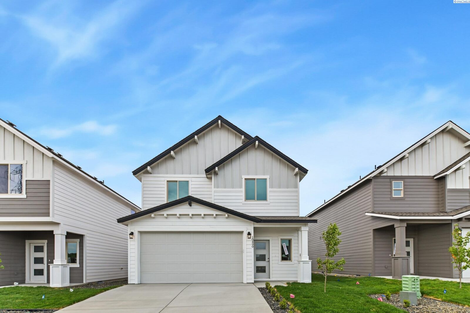 Property Photo:  10490 W Clearwater Dr  WA 99336 