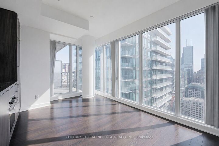 Property Photo:  115 Blue Jays Way 3812  ON M5V 0N4 